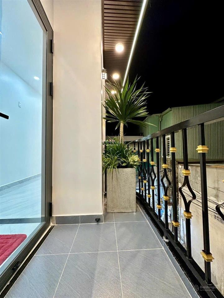 Bán nhà mới đẹp ở ngay góc 2 mặt tiền phú thuận quận 7 hẻm 749 huỳnh tấn phát, gần đi