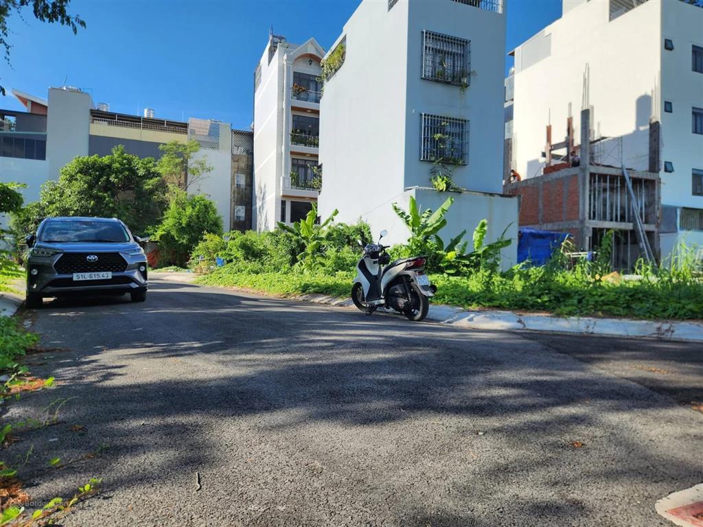 Bán đất đường xe hơi 8m khu hoàng quốc việt phú thuận quận 7 vị trí đẹp xây dựng tự do 1 5tầng