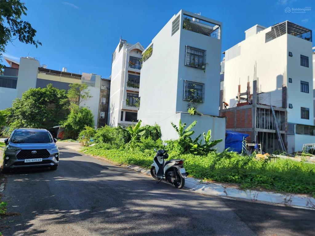 Bán đất đường xe hơi 8m khu hoàng quốc việt phú thuận quận 7 vị trí đẹp xây dựng tự do 1 5tầng