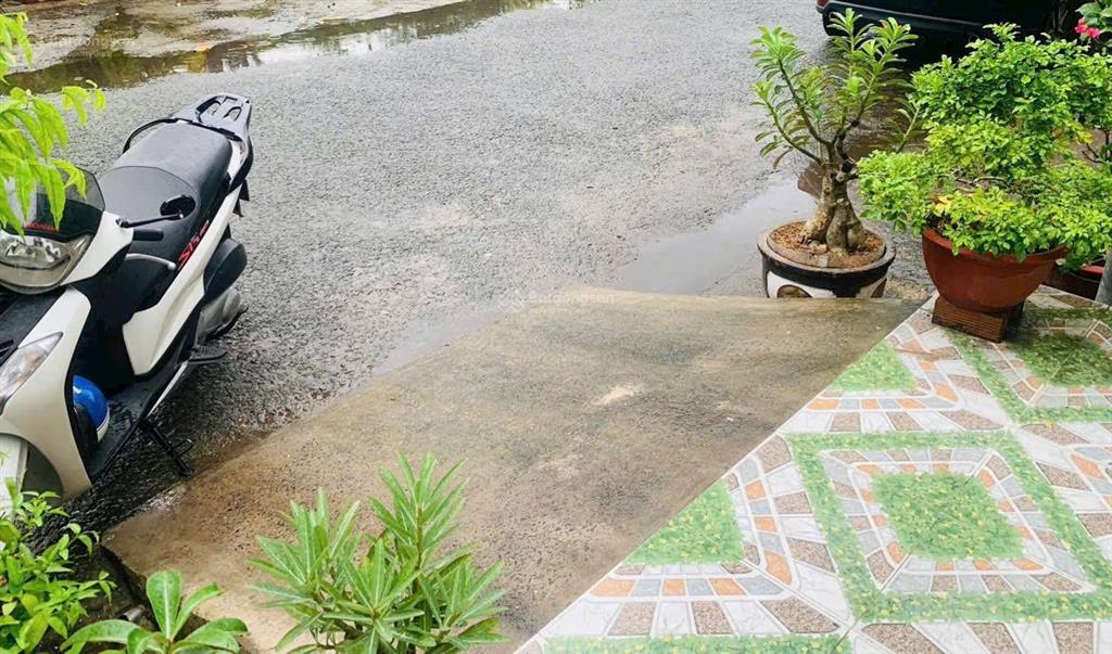 Bán lô đất 7x13,5m góc 2 mặt tiền gần chợ phú thuận ~ quận 7 giá bán 7,6 tỷ vị trí đẹp hẻm xe hơi