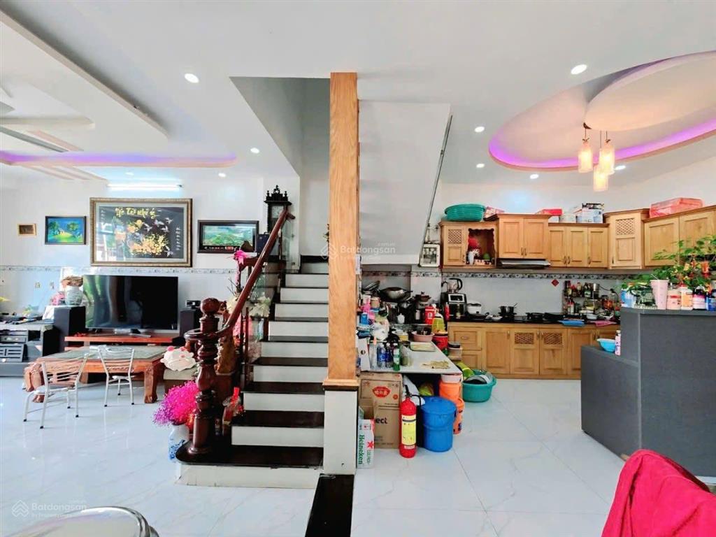 Bán nhà góc 2 mặt tiền (7x24m, 1t, 2l, st  8,5 tỷ) hẻm xe tải đường lê văn lương, nhơn đức, nhà bè