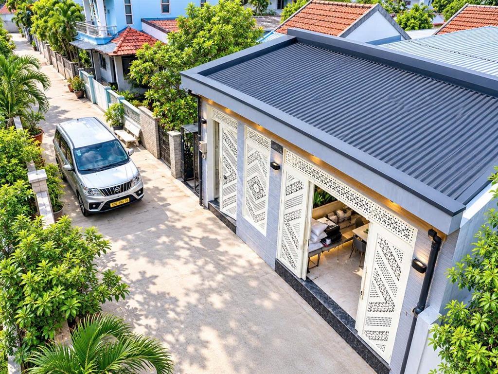 Bán nhà góc 2 mặt tiền 6x14m ~ hẻm 2873 huỳnh tấn phát ~ phú xuân ~ nhà bè (cách htp khoảng 30m)