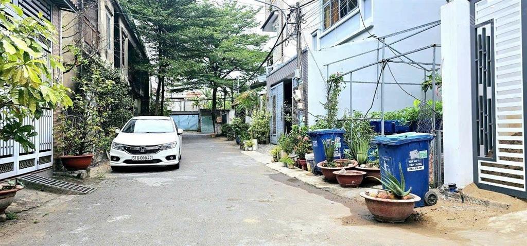 Bán nhà 1 trệt 2 lầu đường làng tăng phú, tăng nhơn phú a, dt đất 96m2, đang cho thuê 23tr/tháng