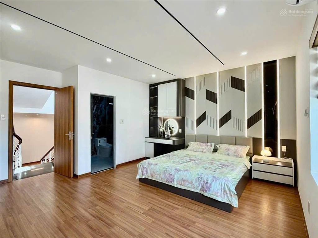Cần bán nhà mt dũng sĩ thanh khê  100m ra biển