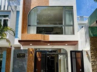 Cần bán nhà mt dũng sĩ thanh khê  100m ra biển