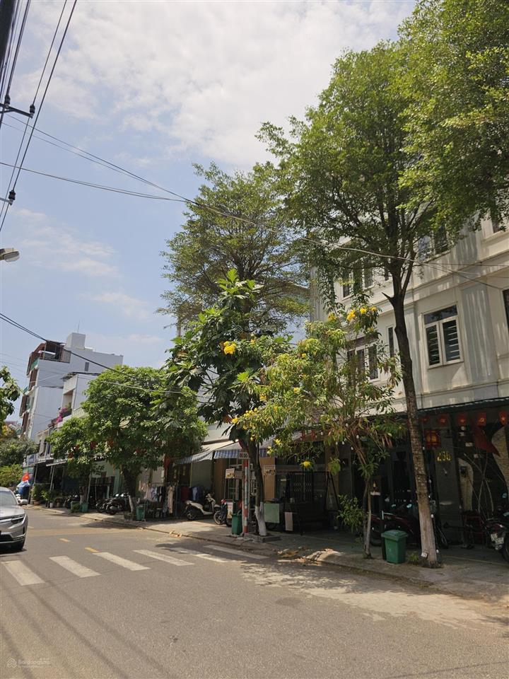 Bán đất đường hoài thanh dt 215m2 ngang 10,3m gần dự án tổ hợp khán đài pháo hoa cách sông hàn 300m