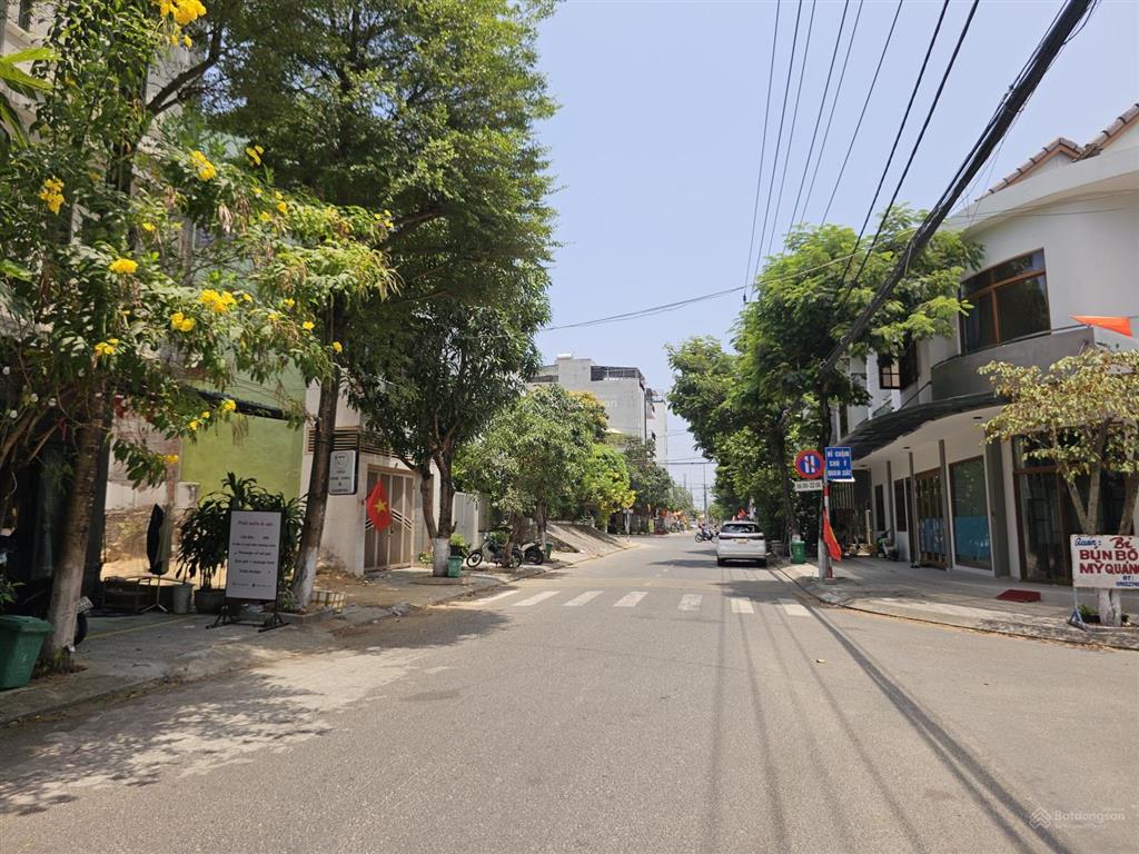 Bán đất đường hoài thanh dt 215m2 ngang 10,3m gần dự án tổ hợp khán đài pháo hoa cách sông hàn 300m