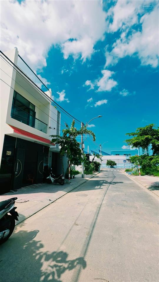 Bán nhanh lô đất với giá tốt, đối diện công viên, tđc ngọc hiệp, nha trang