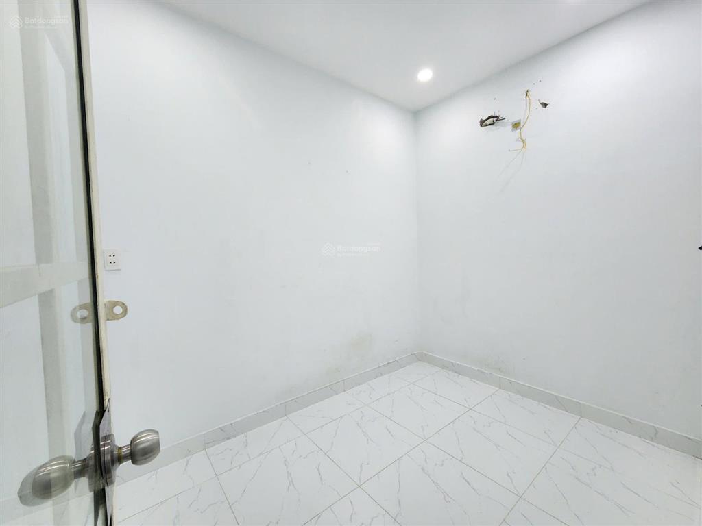 Cho thuê nhà 100m2 hẻm xe hơi lê đình cẩn, tân tạo, quận bình tân, 7,5 triệu/tháng
