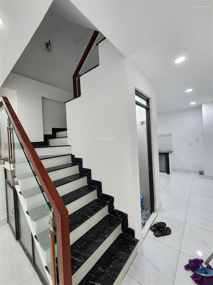 Cho thuê nhà 100m2 hẻm xe hơi lê đình cẩn, tân tạo, quận bình tân, 7,5 triệu/tháng