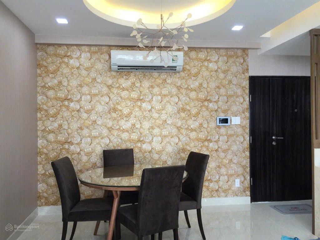 Cho thuê căn hộ green valley, lầu cao, 2pn, 2wc, nội thất đầy đủ.