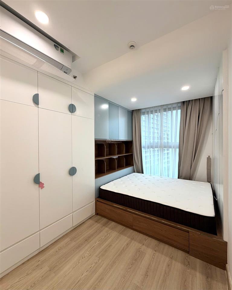 Cho thuê căn góc tại midtown the signature, 99m2, 3pn, 2wc, view đẹp