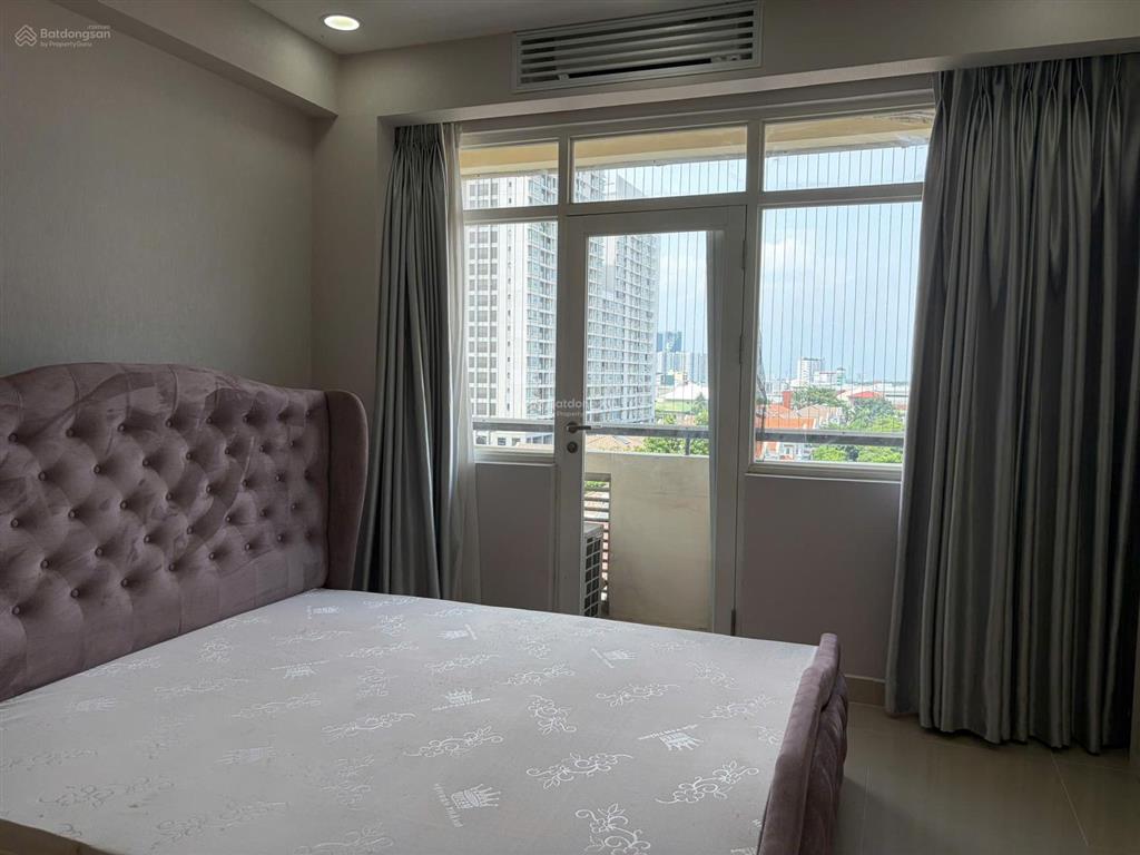 Cho thuê căn hộ cảnh viên 2, tầng cao, view biệt thự thoáng mát, 3pn, 2wc. giá thuê 1.200 usd