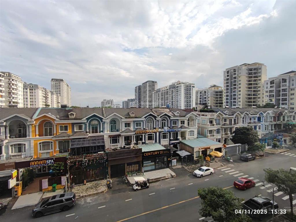 Bán căn hộ m8 midtown, lầu cao, view biệt thự, 2pn, 2wc, 80m2. giá bán 9,4 tỷ