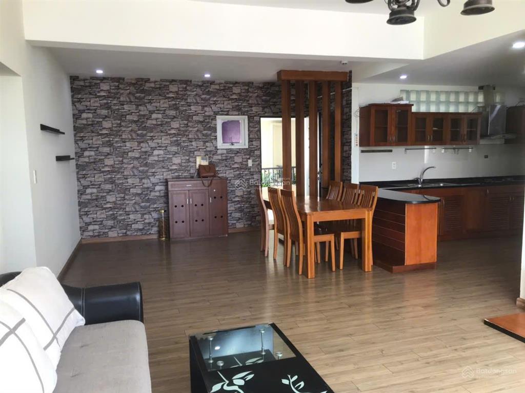 Cho thuê căn hộ cảnh viên 2 lầu cao, 3pn, ntdd. giá thuê 20tr/tháng