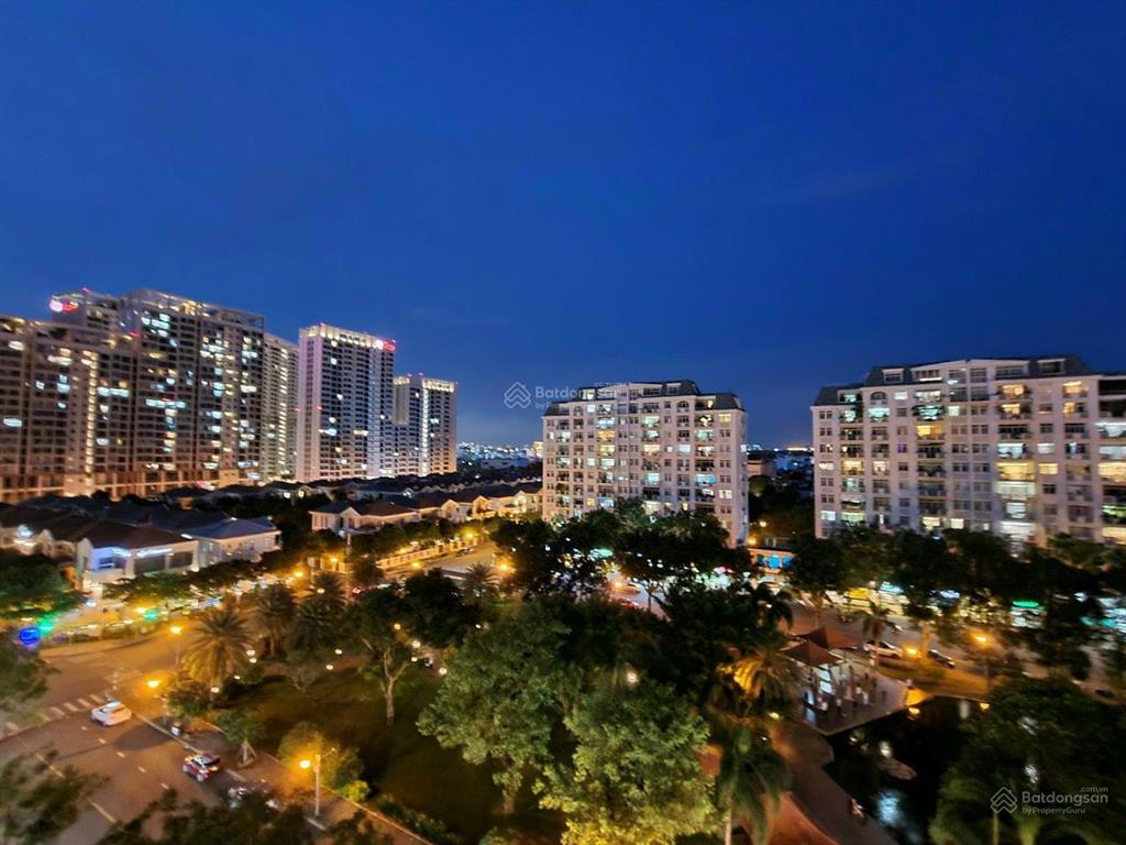 Bán căn hộ cảnh viên 2, lầu cao, view biệt thự thoáng mát, 118m2, 3pn. giá bán 9,6 tỷ