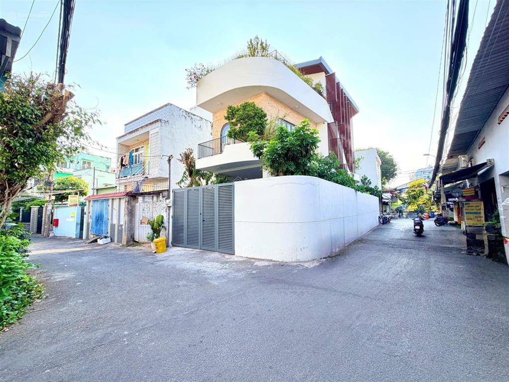 Cần bán nhanh biệt thự đẹp góc 2mt linh chiểu thủ đức  13,2 tỷ biệt thự rộng  sang trọng
