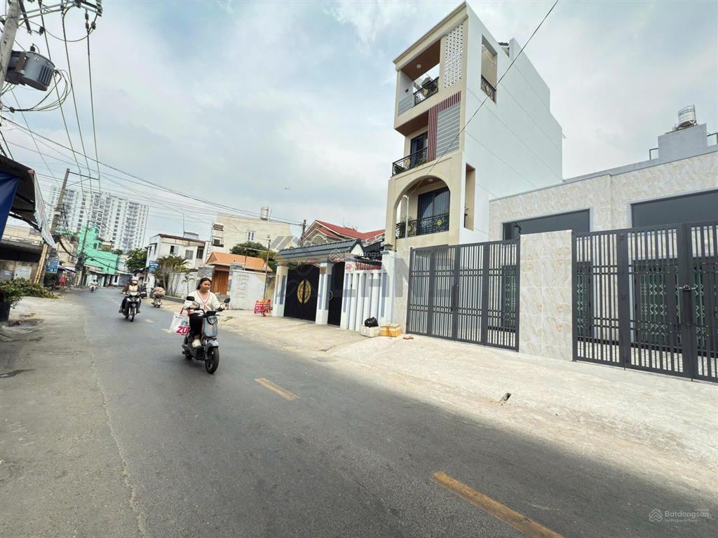 Vị trí đẹp bán nhà 1 trệt 1 lầu mặt tiền đường số 8, trường thọ  60.7m2 9,5 tỉ còn nói chuyện