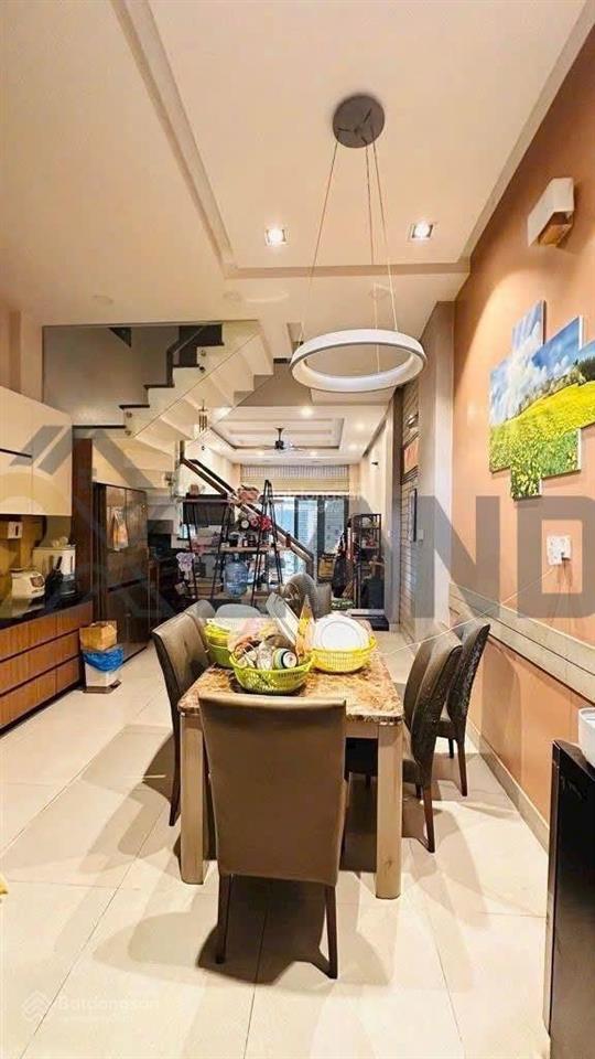 Nhà cực đẹp chủ cần bán gấp!!8,5 tỉ 4 tầng ngay kha vạn cân  trung tâm thủ đức  cực đẹp