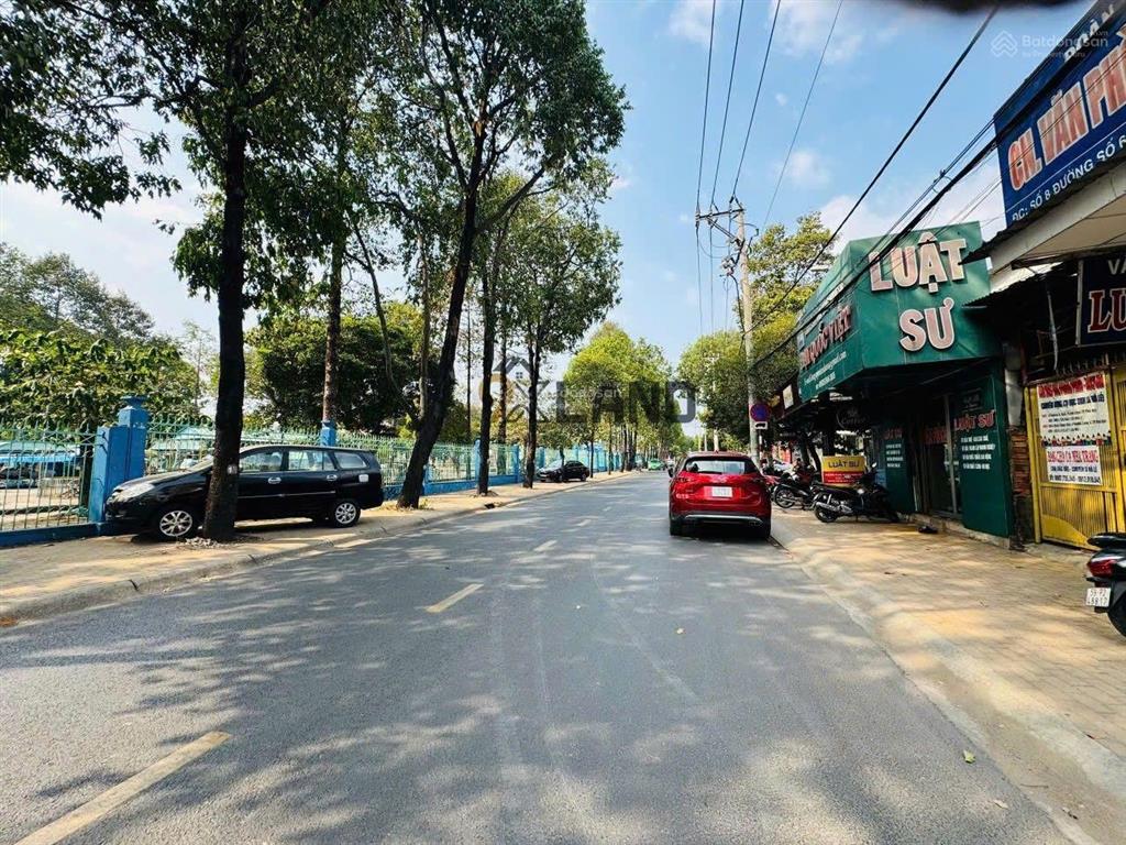 Định cư gấp bán khuôn biệt thự dt 640m² (16x48) cực hiếm ngay tt hành chính  vincom. phân lô tốt