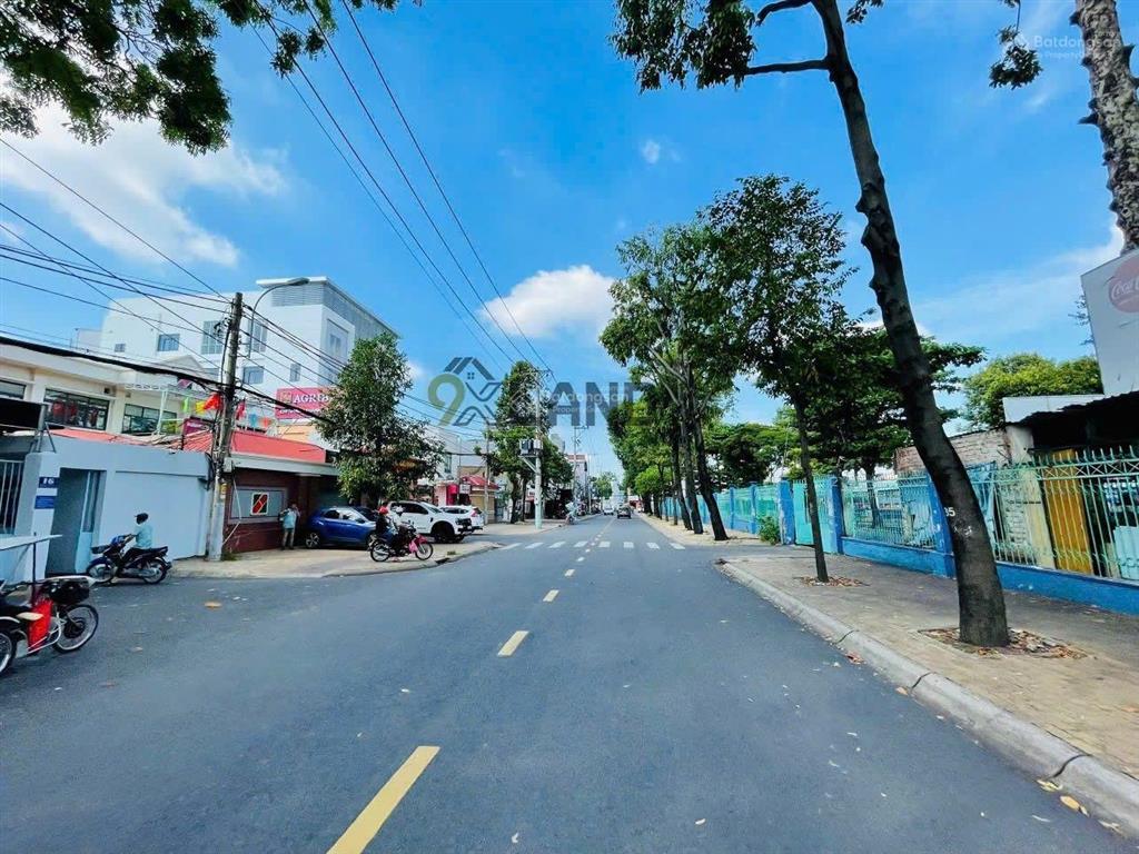 Định cư gấp bán khuôn biệt thự dt 640m² (16x48) cực hiếm ngay tt hành chính  vincom. phân lô tốt