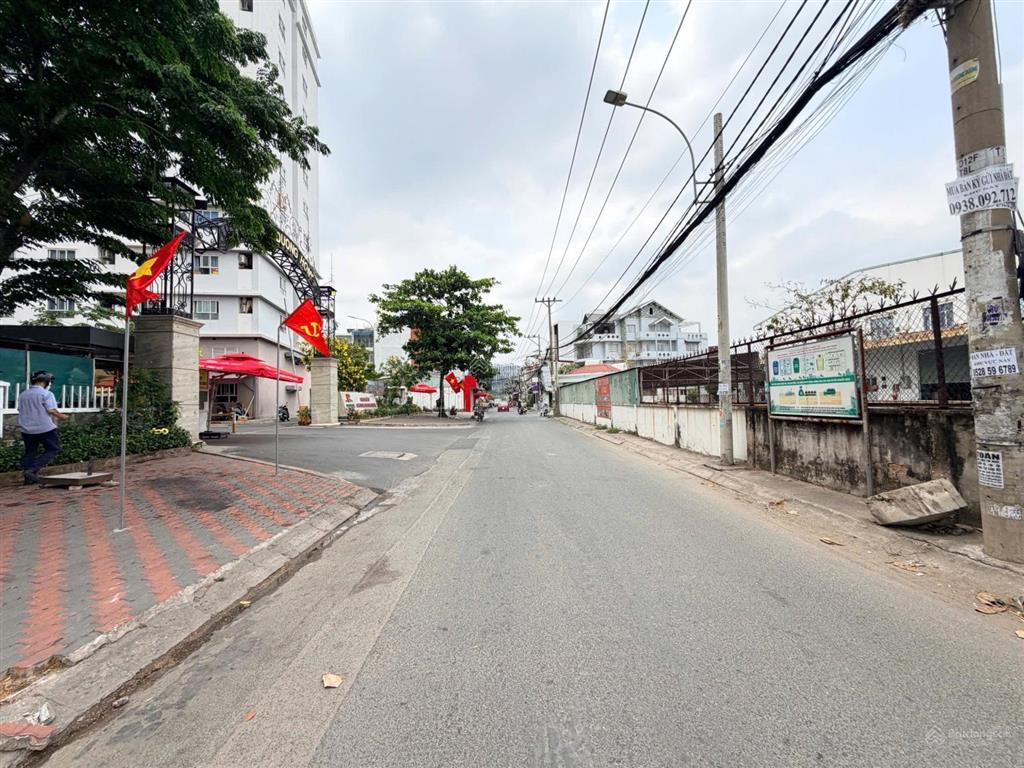 Định cư bán gấp đất có nhà,nhà xưởng dt 5.564m2 ngang 100m. còn tl mạnh.ngay khu đô thị trường thọ