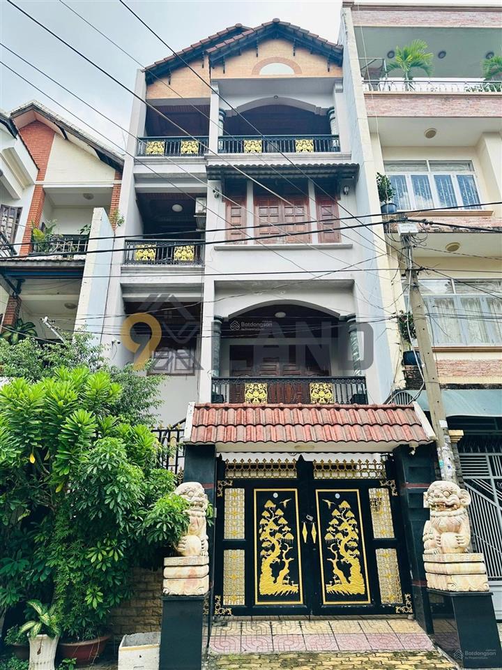 Biệt phủ mặt tiền  đối diện công viên  15 tỷ ở + kinh doanh  6x15m  tặng nội thất gỗ