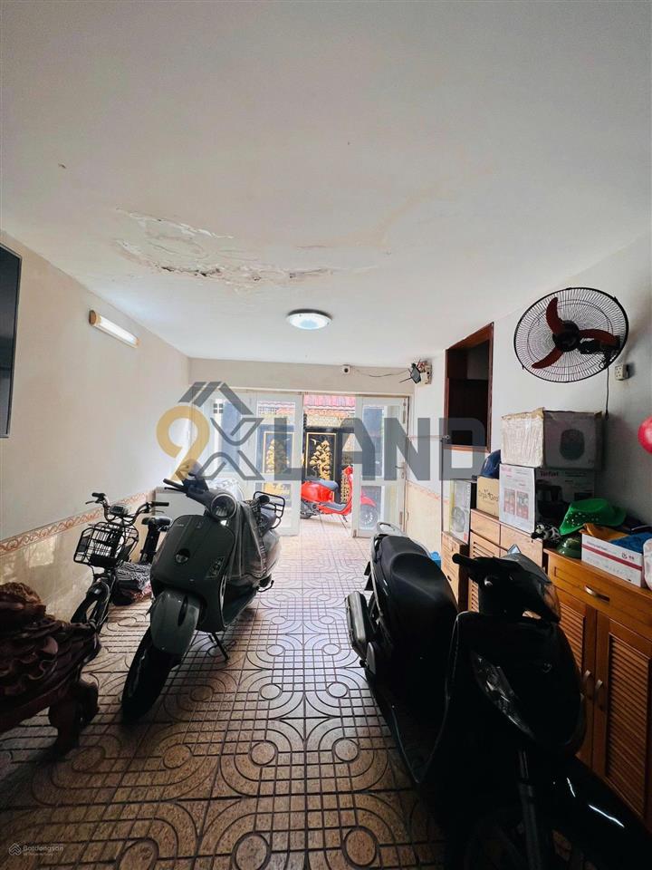 Biệt phủ mặt tiền  đối diện công viên  15 tỷ ở + kinh doanh  6x15m  tặng nội thất gỗ