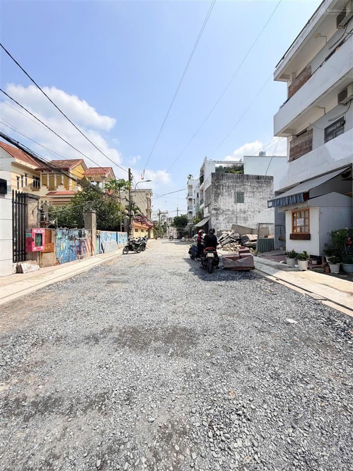 Chuẩn bị đổ nhựa  đường rộng  đất 7,56x27m  12,5 tỷ  trung tâm thủ đức  nhanh tay đầu tư