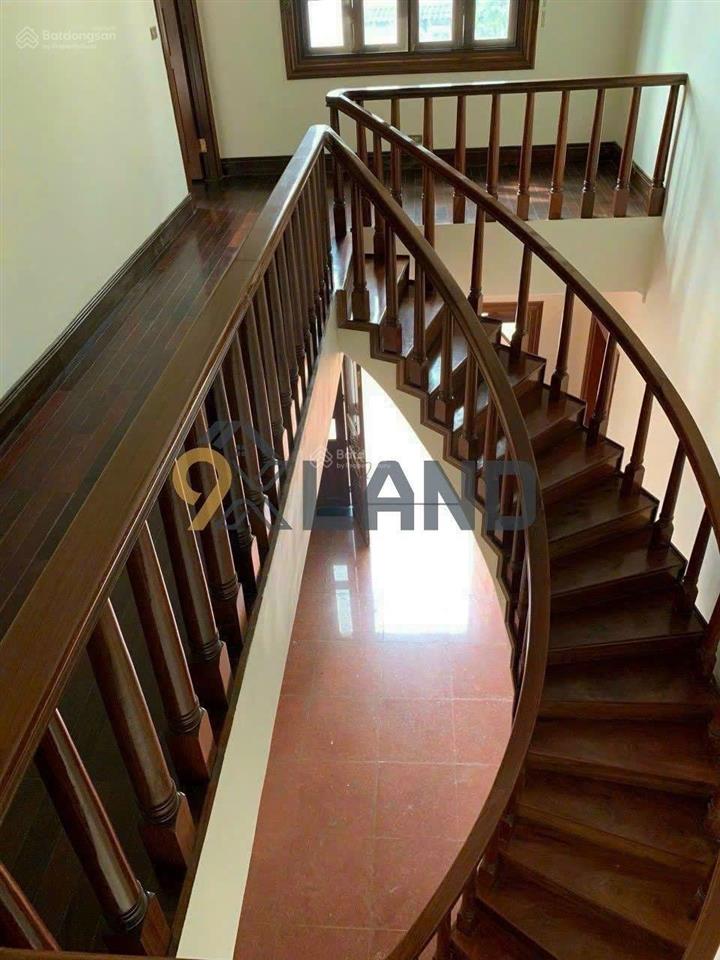 Biệt thự cực rộng 72 tỉ  yên bình giữa lòng thành phố715.9m2tiện cải tạo. hiếm bán  khu vip
