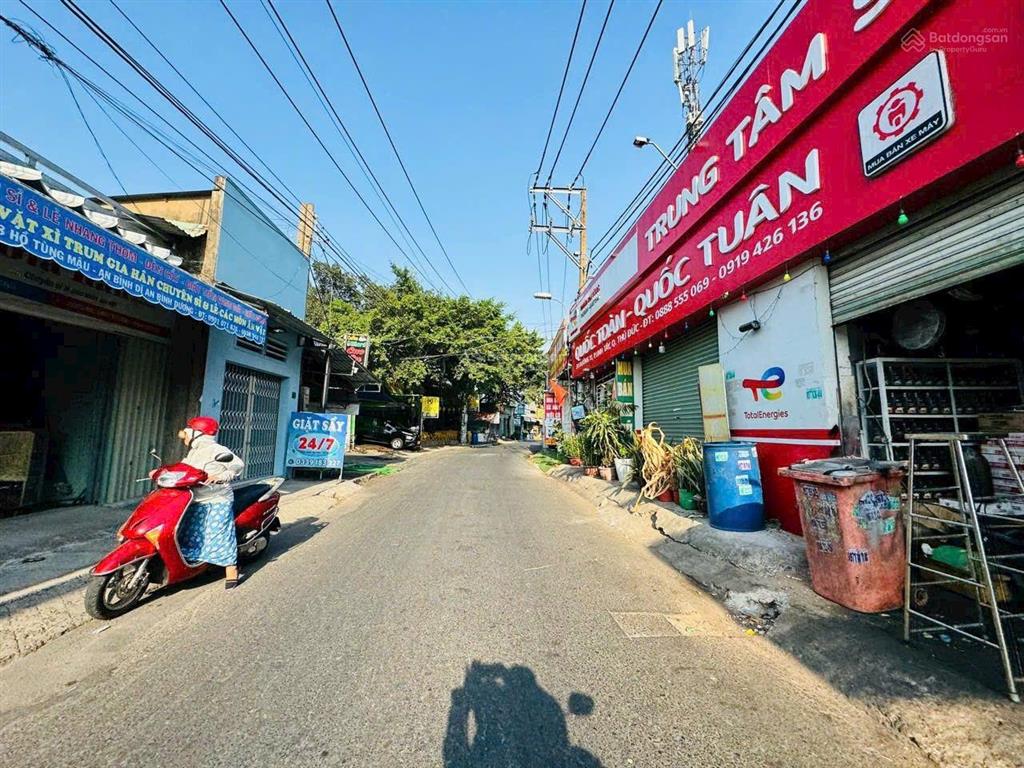 Hot! hot!! lô đất giá rẻ bán nhanh lô đất6x25m 151m2 sát phạm văn đồng giảm còn 10.5 tỉ