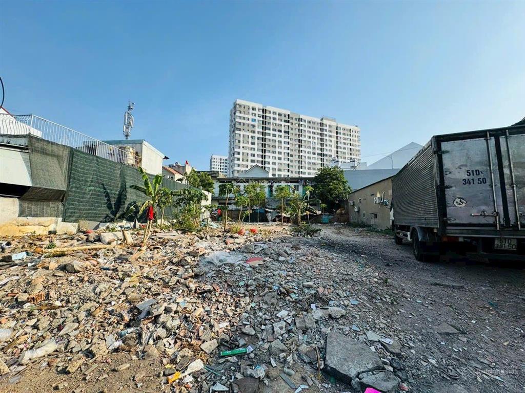 Hot! hot!! lô đất giá rẻ bán nhanh lô đất6x25m 151m2 sát phạm văn đồng giảm còn 10.5 tỉ