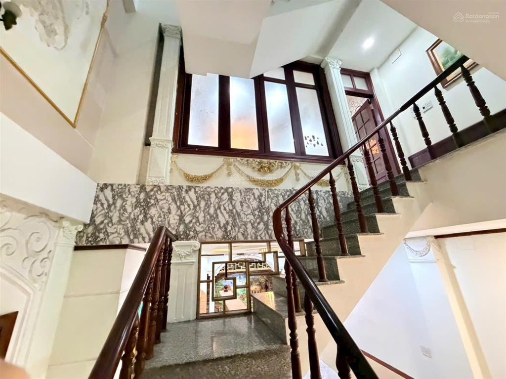 Nhà 4lầu mặt tiền kinh doanh,vp,spa.. khu vip himlam phú đông.đường rộng 10m, sát phạm văn đồng