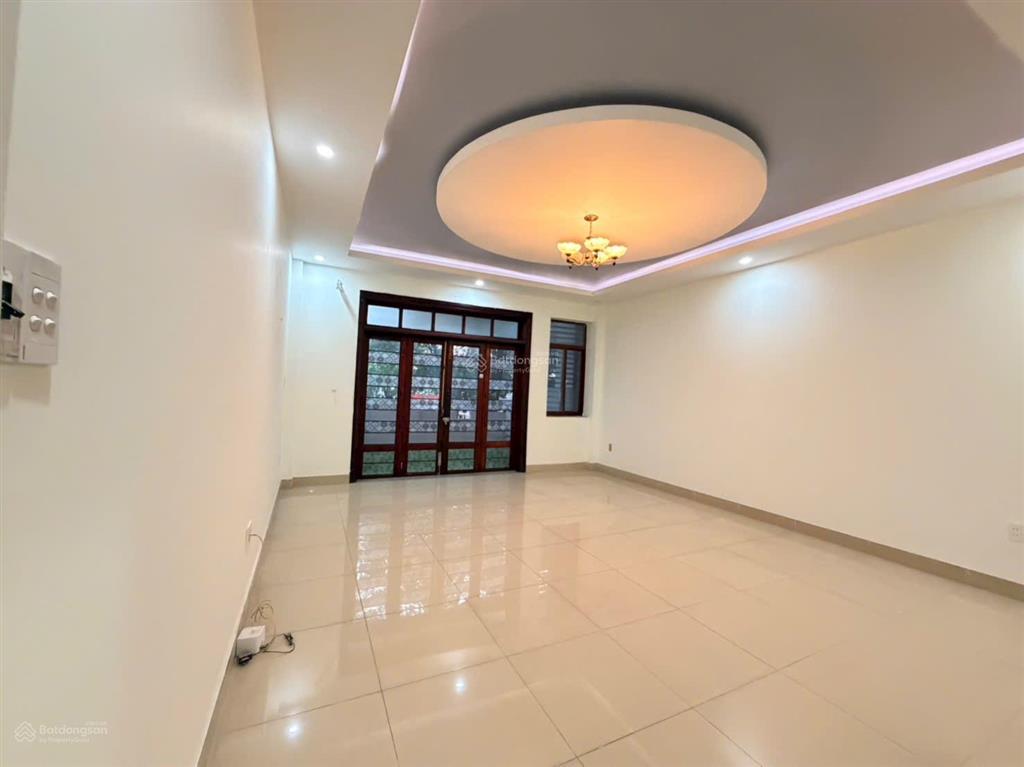 Nhà 4lầu mặt tiền kinh doanh,vp,spa.. khu vip himlam phú đông.đường rộng 10m, sát phạm văn đồng