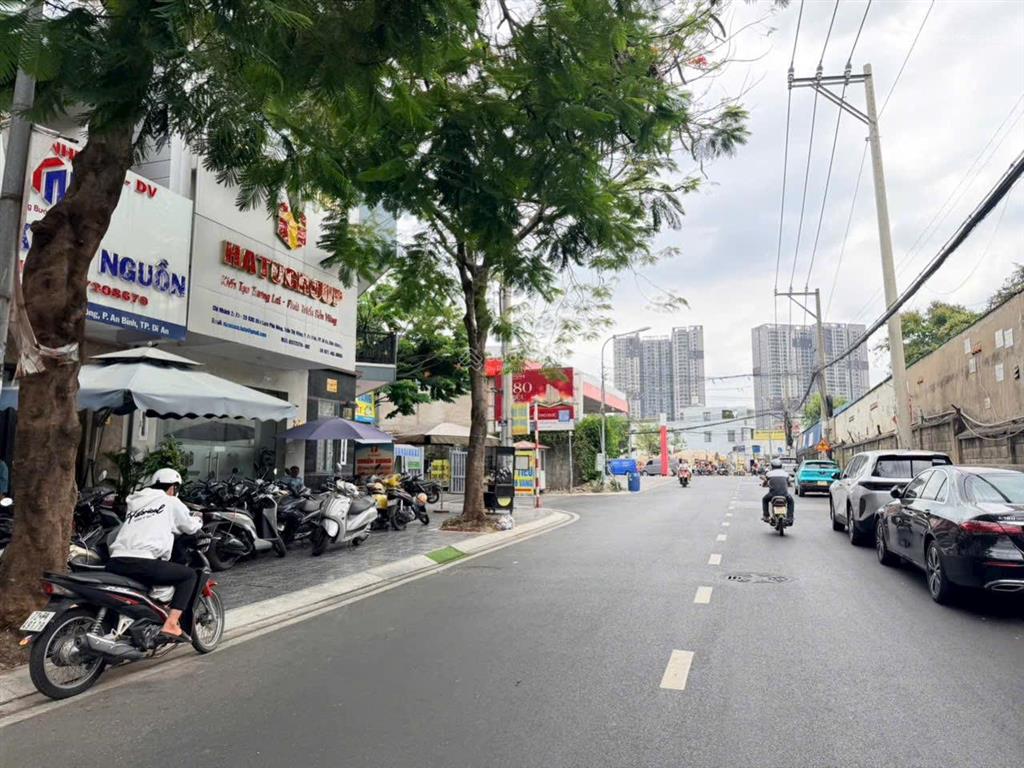 Nhà 4lầu mặt tiền kinh doanh,vp,spa.. khu vip himlam phú đông.đường rộng 10m, sát phạm văn đồng
