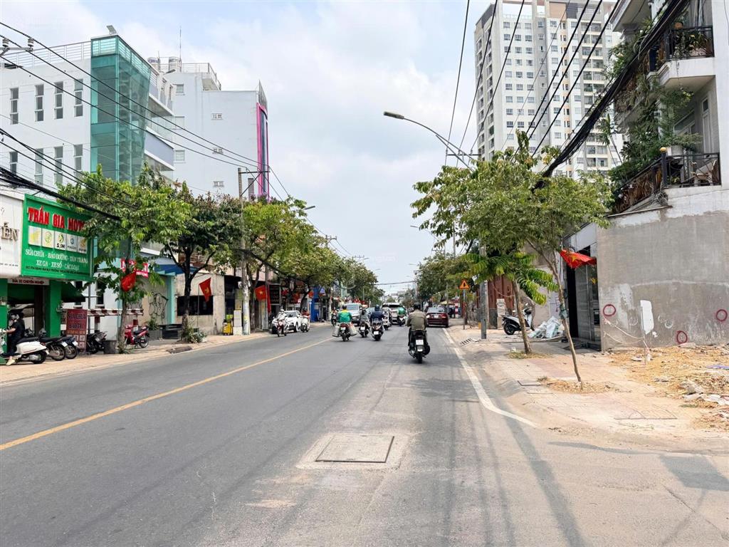 Đất cực đẹp sát đặng văn bi  110m² (5,6x19) tiện xây văn phòng  chdv  gần metro thủ đức