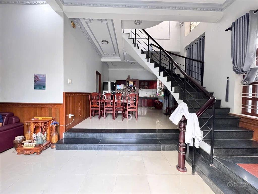 Nhanh mới còn!định cư bán vội nhà vườn 14,5x14m tách được 2 lô sát mặt tiền quá rẻ 60tr/m rẻ
