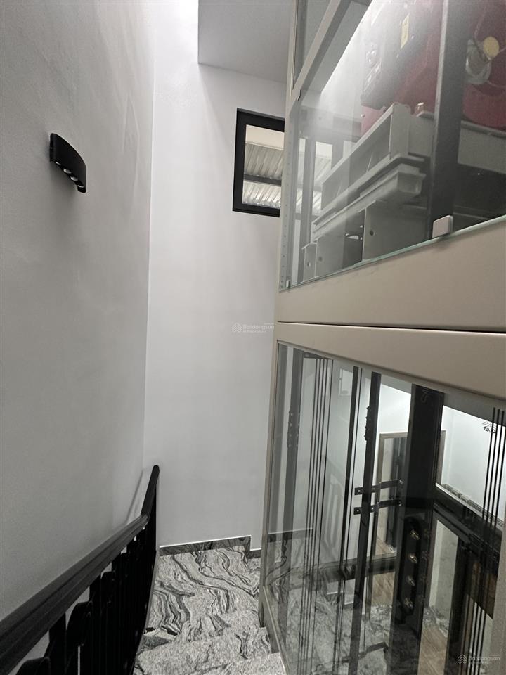 Giảm 2 tỉ bán cực gấp còn 14 tỉ 5 tầng đường nhựa gần đh cảnh sát quá đẹp quá rẻ nhanh tay!!
