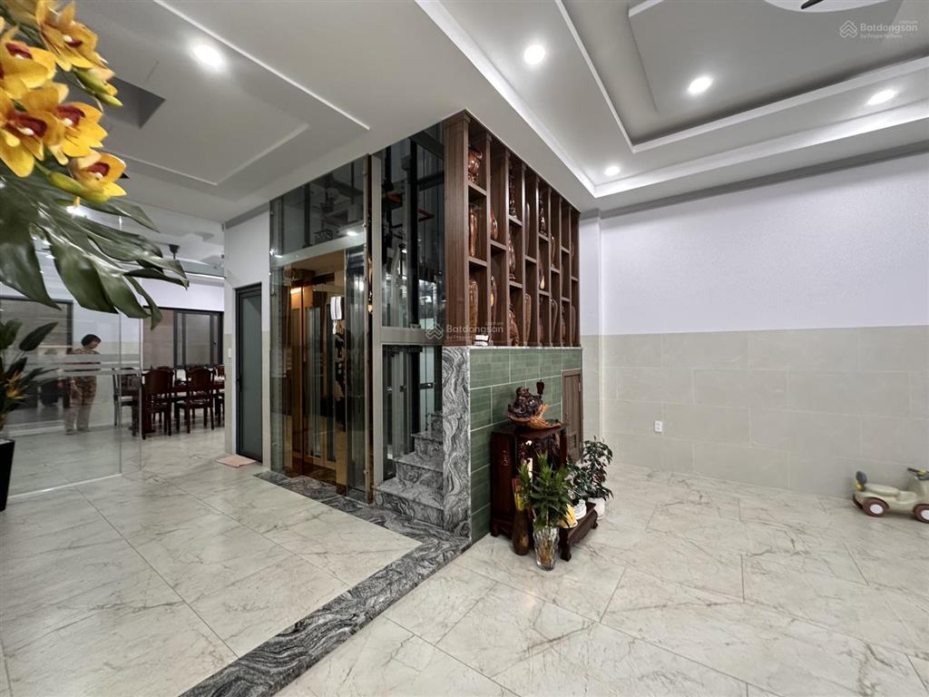 Giảm 2 tỉ bán cực gấp còn 14 tỉ 5 tầng đường nhựa gần đh cảnh sát quá đẹp quá rẻ nhanh tay!!