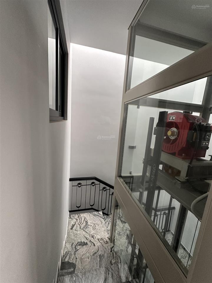 Giảm 2 tỉ bán cực gấp còn 14 tỉ 5 tầng đường nhựa gần đh cảnh sát quá đẹp quá rẻ nhanh tay!!