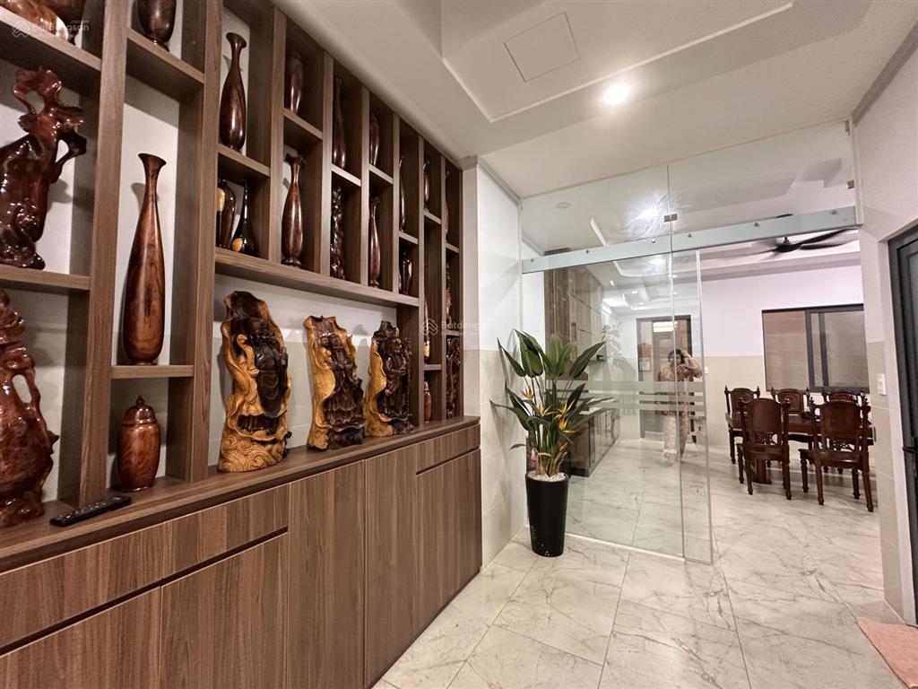 Giảm 2 tỉ bán cực gấp còn 14 tỉ 5 tầng đường nhựa gần đh cảnh sát quá đẹp quá rẻ nhanh tay!!