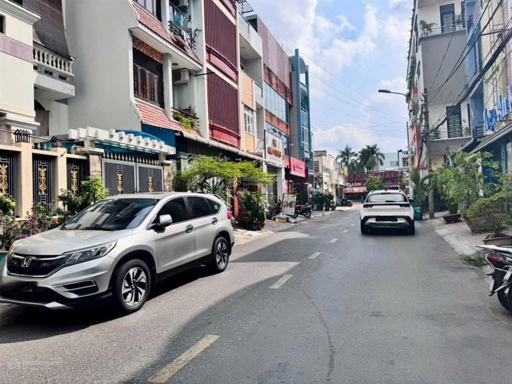 Hiếm bán nhà kdc himlam linh chiểu kinh doanh spanha khoacafe..4tầng btcttrung tâm thủ đức!!
