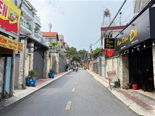 Nhà đường nhựa lô góc 3 tầng btct kinh doanh 5,5x12mkhu trung tâm thủ đức rất hiếm bán!!!