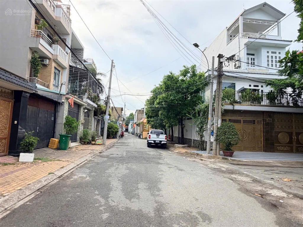 Khuôn đất 180m (9x20) sát hoàng diệu 2,phân lô tốt,xd cao tầng,đường thông ôtô.giá tốt khu vưc