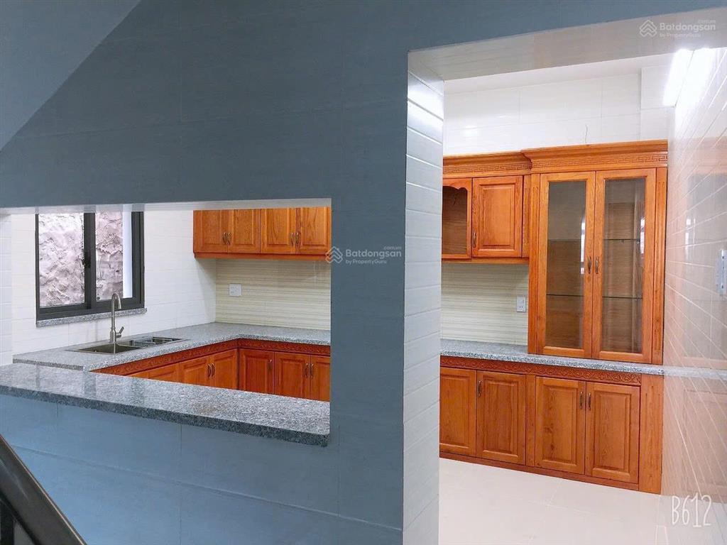Nhà lô góc cực đẹp sát vành đai 2160m2 3tầng btct chắc chắn thu nhập 50tr/thángcần bán gấp 11.5t
