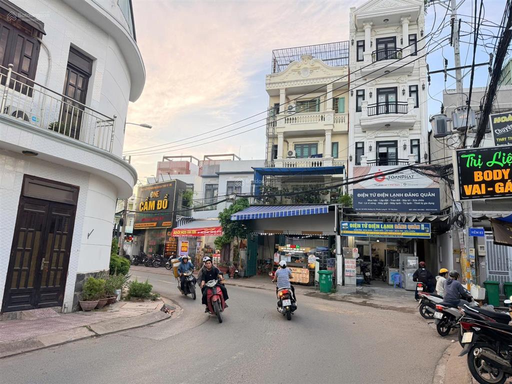 Bán chdv cao cấp ngay võ văn ngân  5 tầng hẻm xe tải  thu nhập 150tr/th  ngang 9m