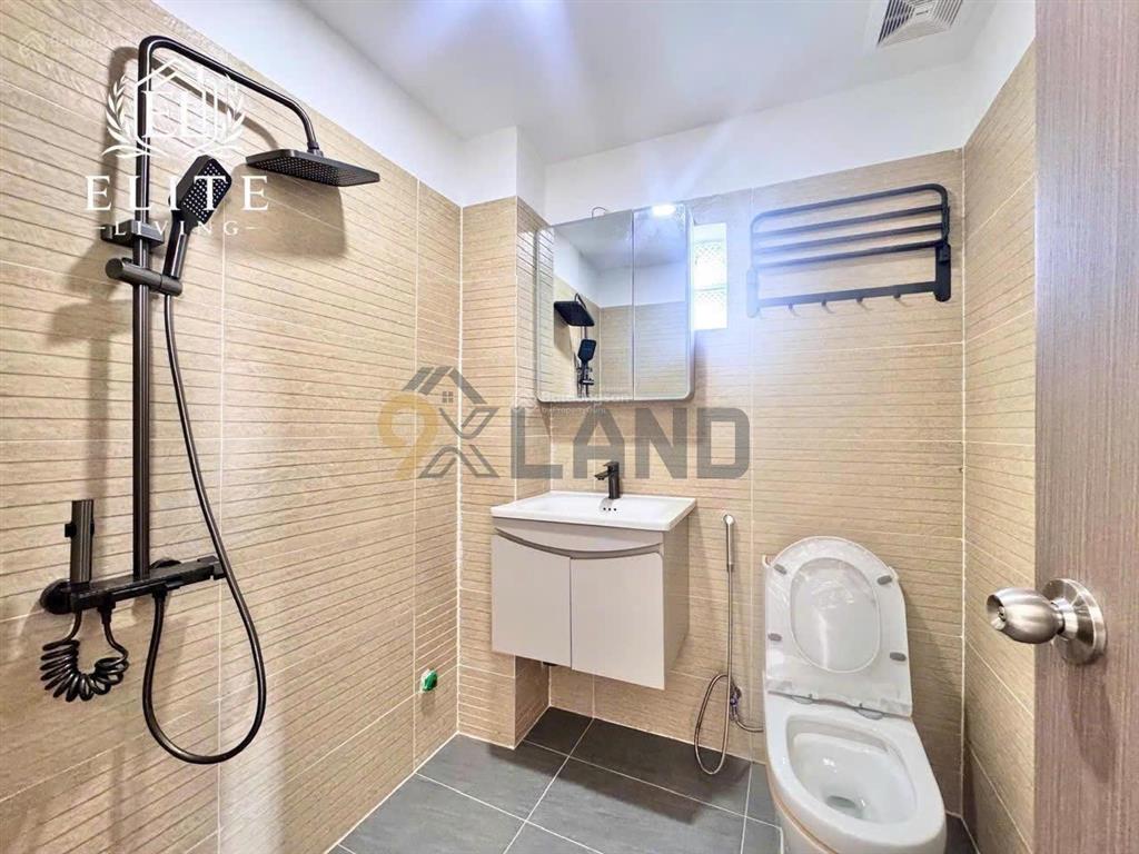 Bán chdv cao cấp ngay võ văn ngân  5 tầng hẻm xe tải  thu nhập 150tr/th  ngang 9m