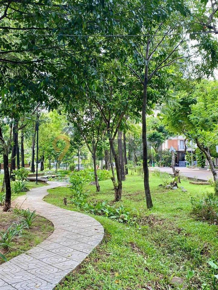 Biệt thự view cực đẹp 10x25 hiệp bình phước khu vip đáng sống  chủ thiện chí bán  nhanh ạ