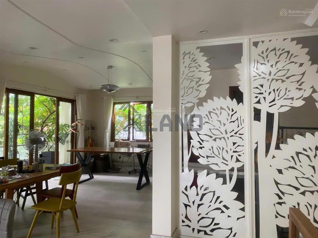 Biệt thự view cực đẹp 10x25 hiệp bình phước khu vip đáng sống  chủ thiện chí bán  nhanh ạ