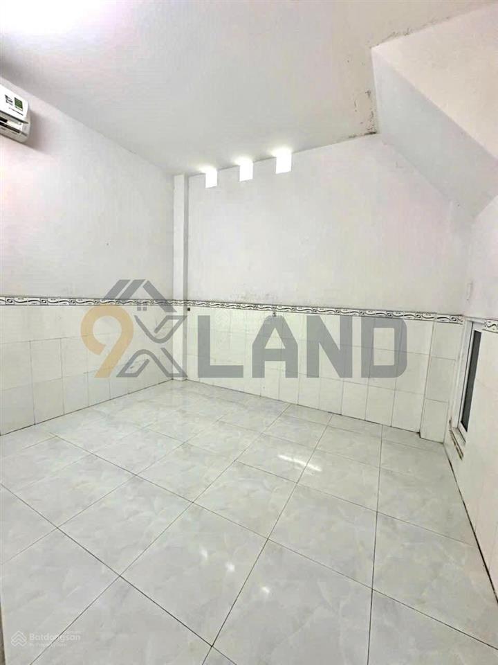 Nhà cực kỳ rẻ 5,5 tỷ 80m2 5x16m ngay sát mt đặng văn bi  nhanh mới kịp  quá rẻ